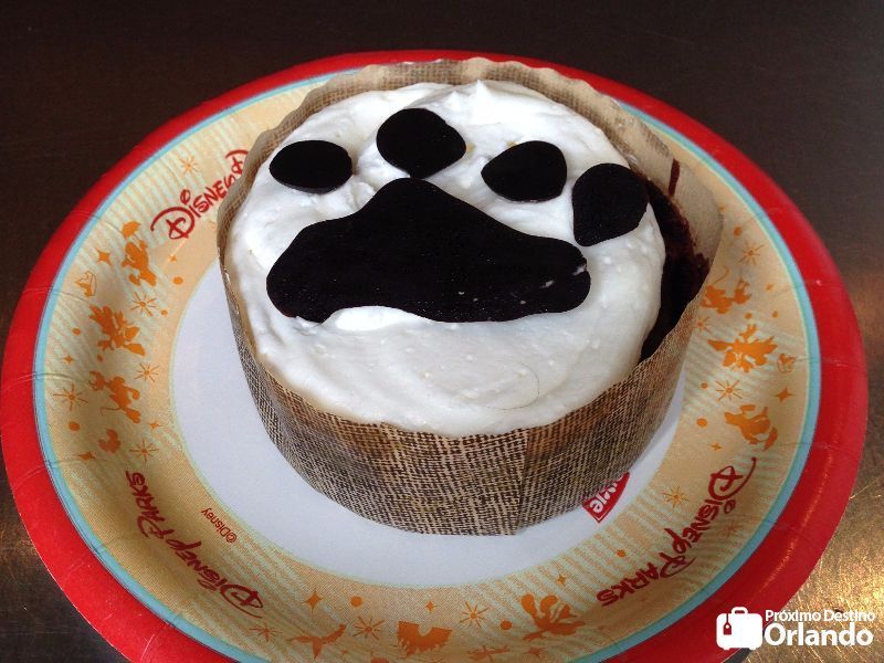 Paw print brownie