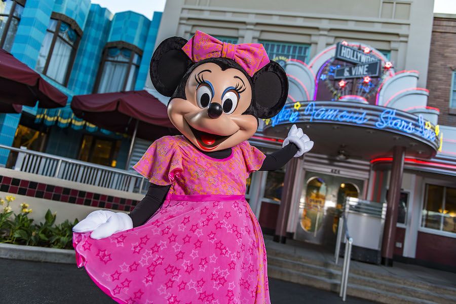 Mudança no almoço com personagens no Hollywood Studios