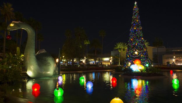 Foto de Transformação dos parques Disney para as festas de fim de ano