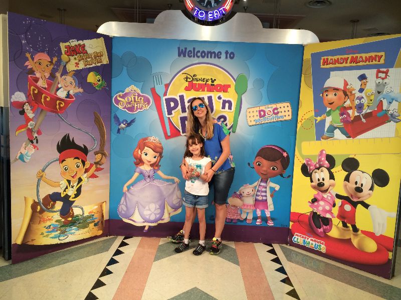 Foto de Refeição com personagens no Hollywood Studios