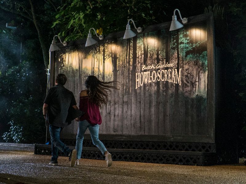 Howl-O- Scream