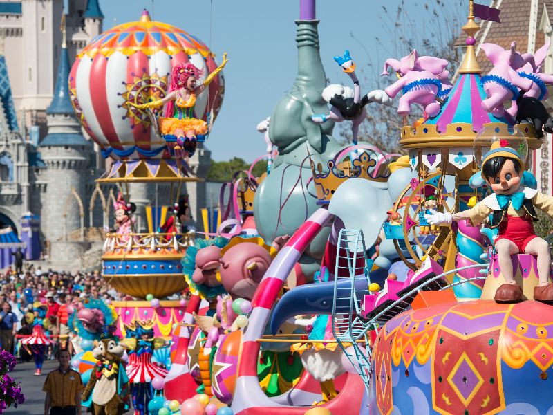Foto de Duas apresentações da Disney Festival of Fantasy Parade