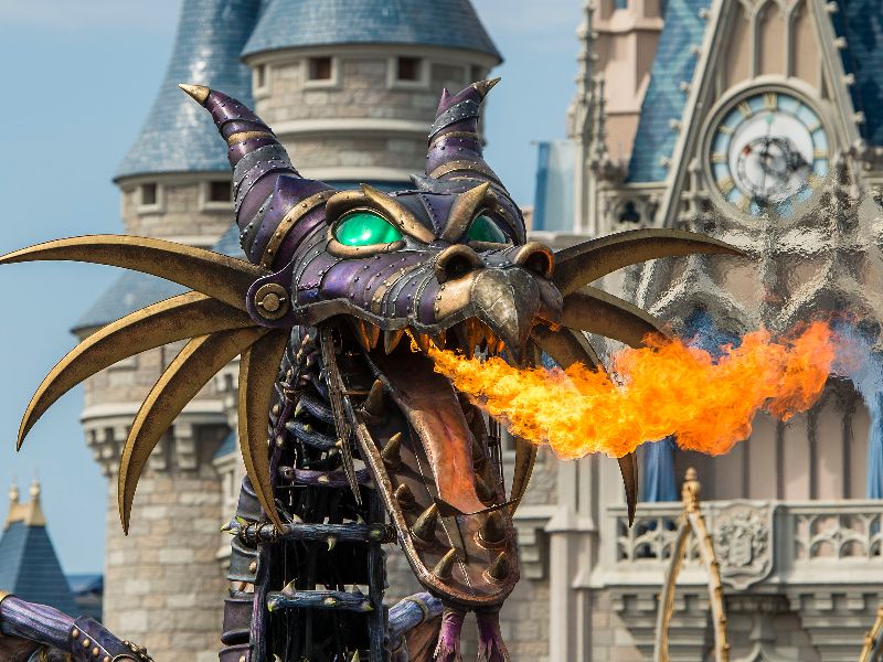 Foto de Malévola está de volta à parada da tarde no Magic Kingdom