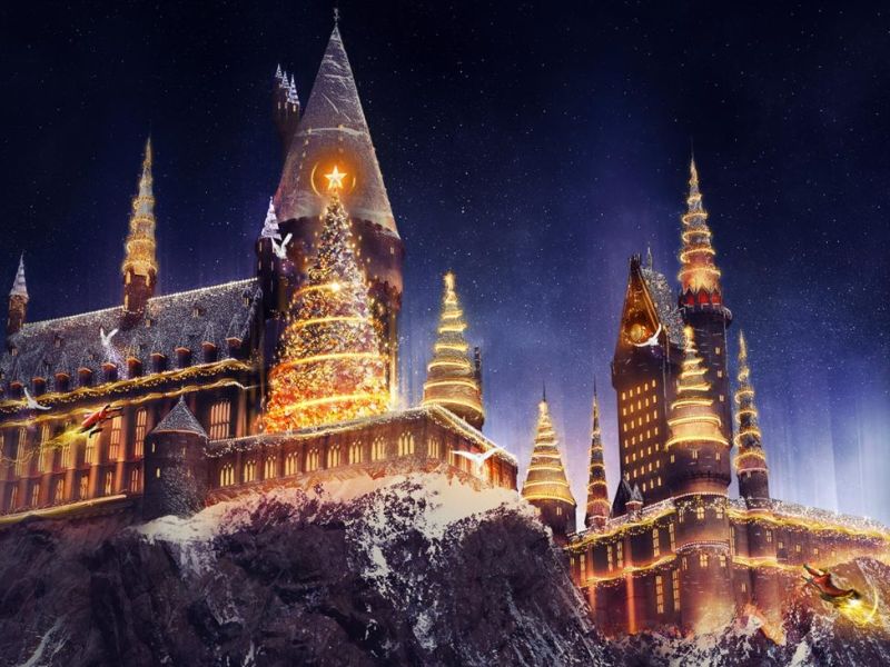 The Magic of Christmas at Hogwarts Castle