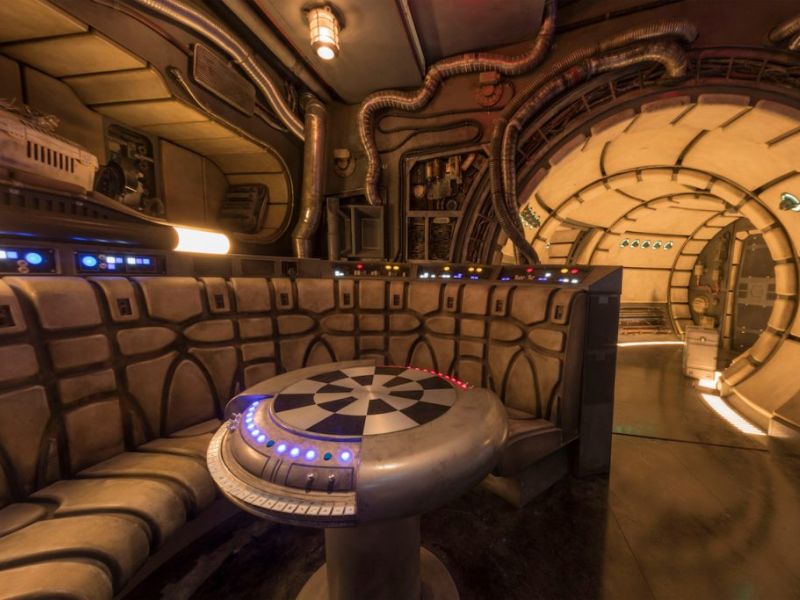 Millennium Falcon: Smugglers Run © disney