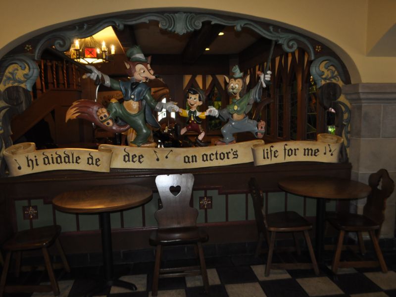 Pinocchio Village Haus