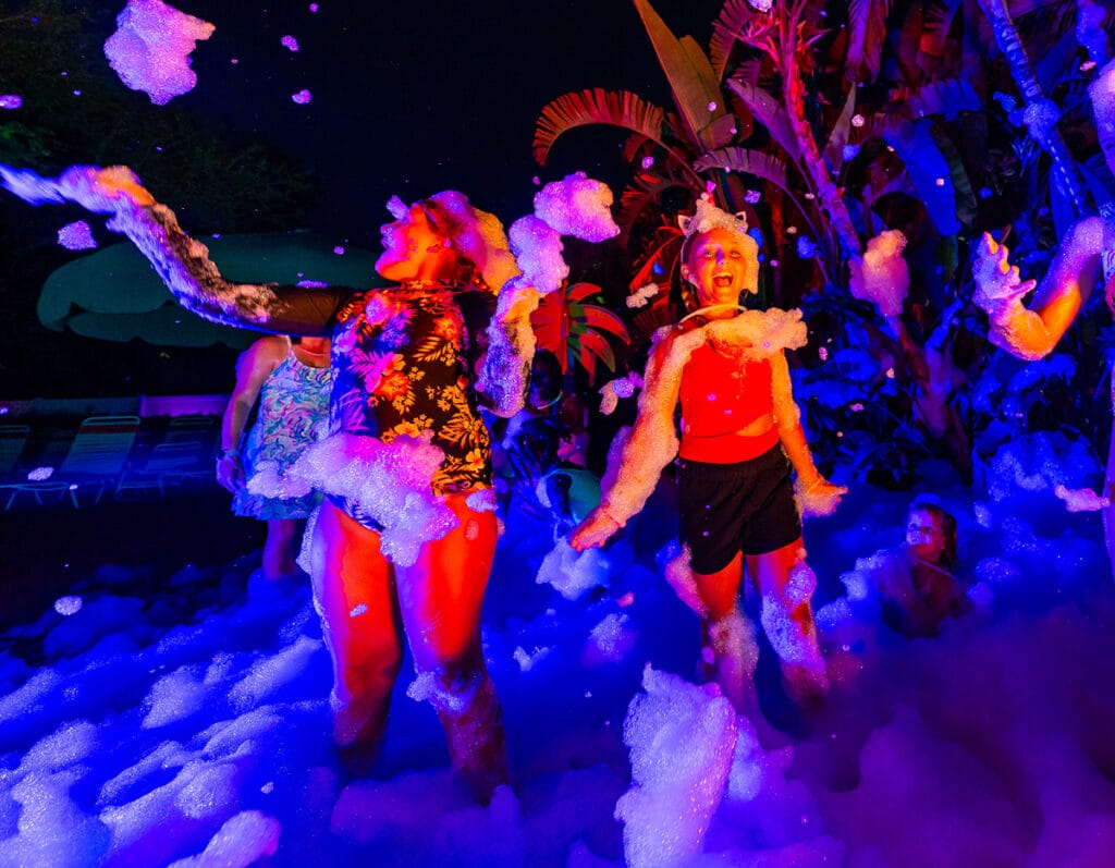 AquaGlow no Adventure Island © Adventure Island