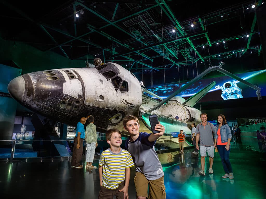 Space Shuttle Atlantis © kennedy space center
